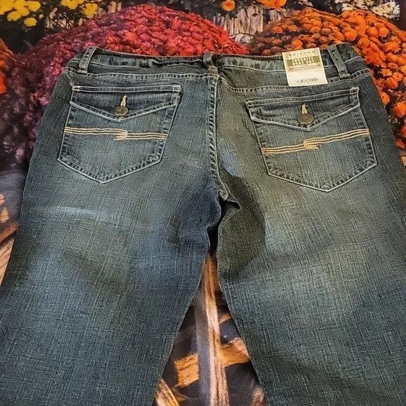 NWT Juniors Arizona Boot Cut Jeans - Picture 5 of 8